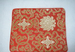 熱銷民間繡品與布藝工藝品 繡龍、布兔、靠墊與花布魚的魅力